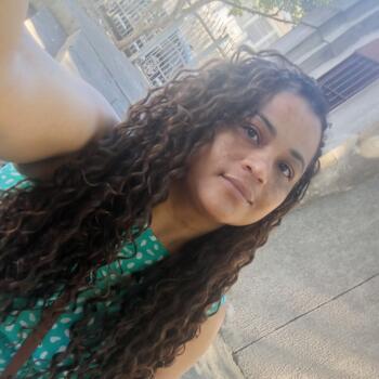 Babysitter in São Paulo: Leila