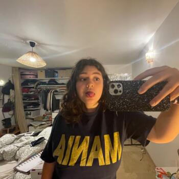 Babysitter in Le Puy-Sainte-Réparade: Nina