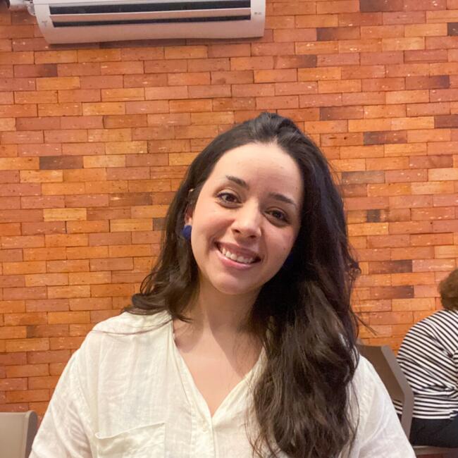 Babysitter in Curitiba: Karine