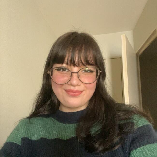 Babysitter in Lyon: Yasmine Megrouzi