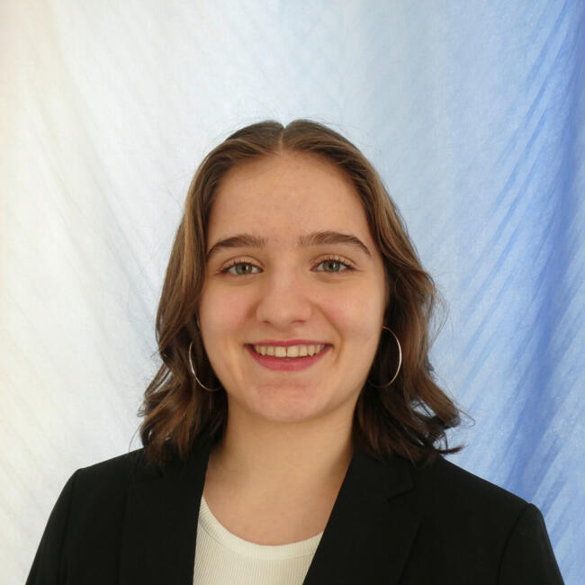 Babysitter in Uznach: Olivia