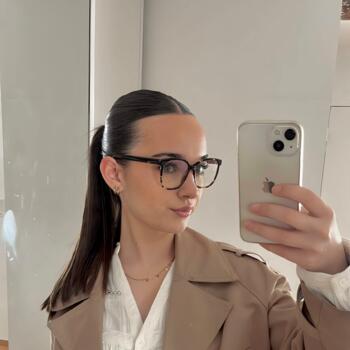 Babysitter in Mézières-sur-Couesnon: Sabrina