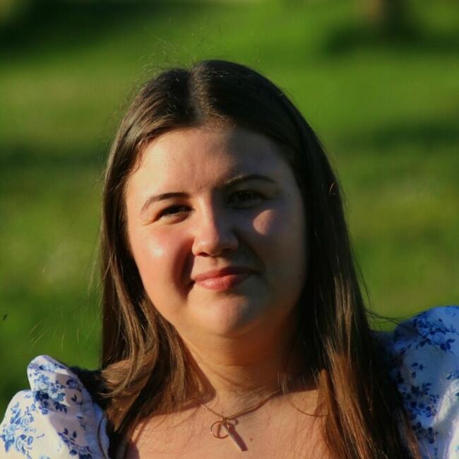 Babysitter in Bréal-sous-Montfort: Justine