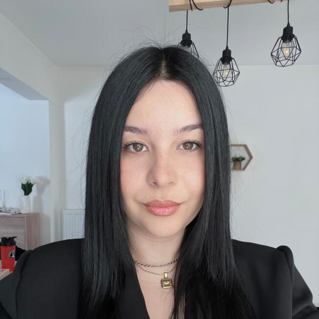 Babysitter in Stavroupoli: Σωτηρία