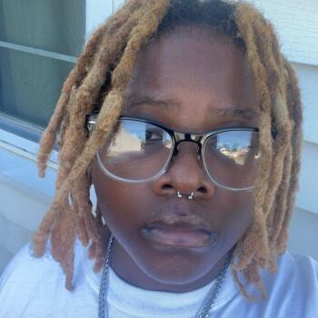 Babysitter in New Castle (Delaware): Karine