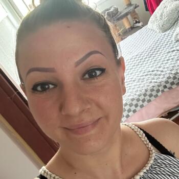 Babysitter in Budapest: Jennyfer