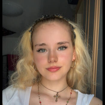 Babysitter in Cologne: Kim leonie