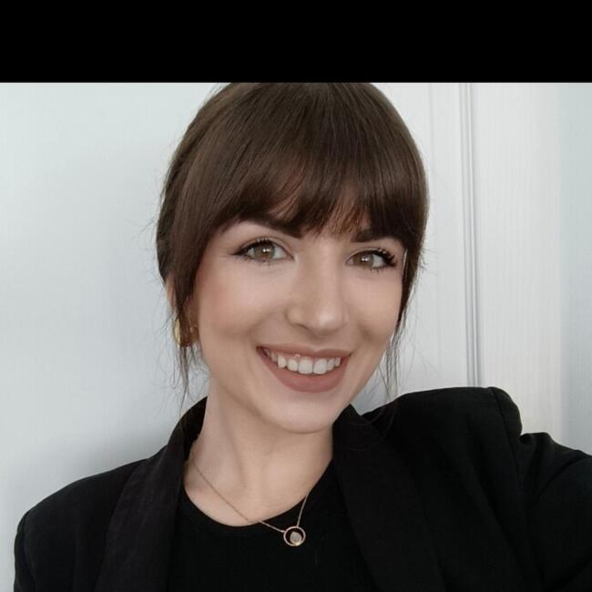 Babysitter in Arras: Camille