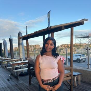 Babysitter in Cape Town: Loreen