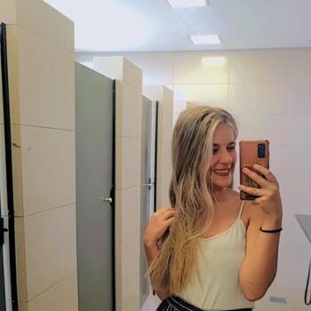 Babysitter Curitiba: Fernanda