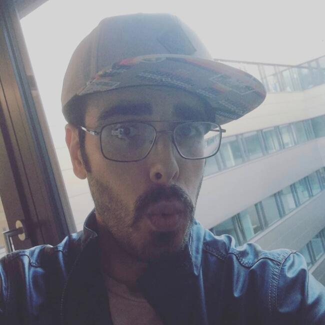 Babysitter in Vienna: Razi
