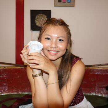 Babysitter in Singapore: Yiwyn