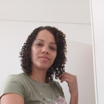 Babysitter in São Paulo: Valeria