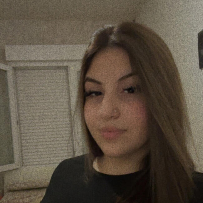 Babysitter in Audun-le-Tiche: Ariana