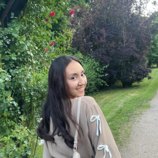 Babysitter in Mühlheim am Main: Yousra