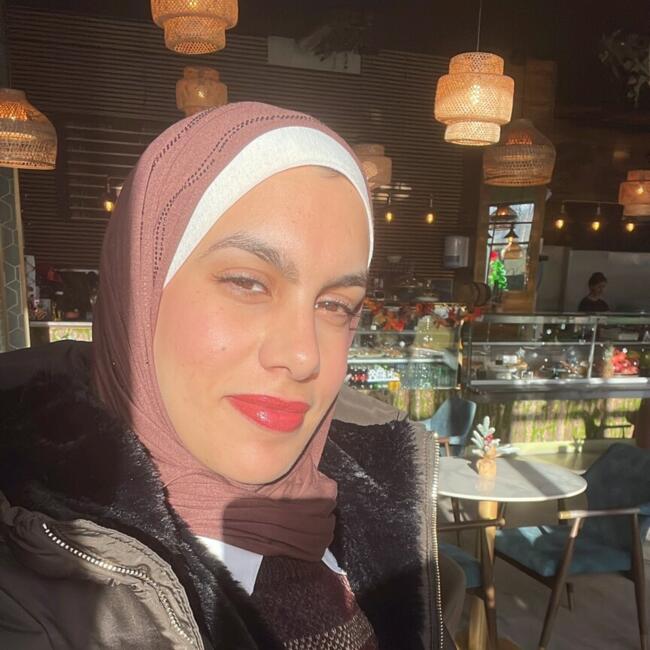 Babysitter in Sant Boi de Llobregat: Yasmina