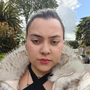 Babysitter in Sintra: Denise