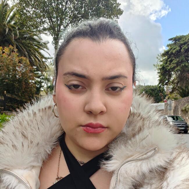 Babysitter in Sintra: Denise