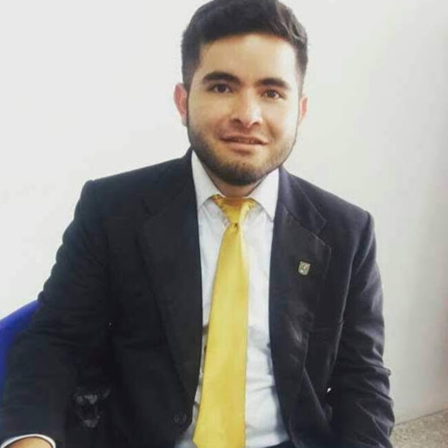 Trabajo para niñera en Santiago Sacatepéquez: Franklin Iván