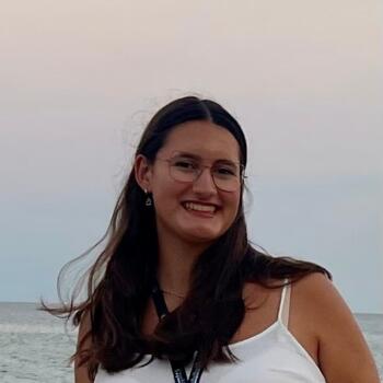 Babysitter in Saint-Ghislain: Héloïse