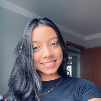 Babysitter in Campinas: Estella