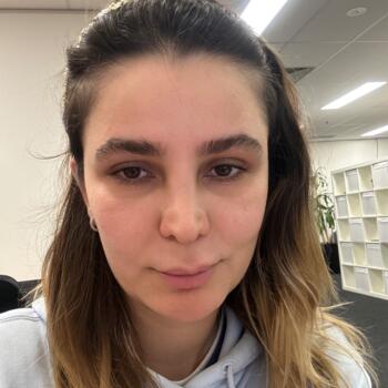Babysitter in Melbourne: Maya
