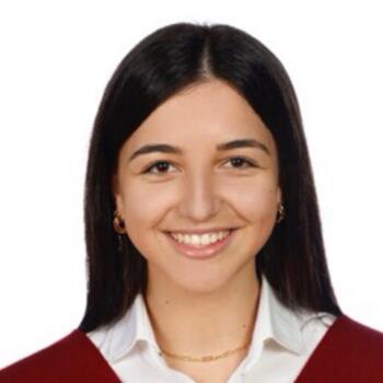 Babysitter in Oviedo: Lucia