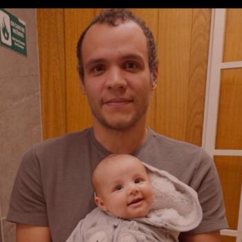 Emprego de babá em Brasília: emprego de babá Antenor
