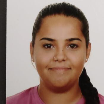 Nanny in Atarfe: Minerva