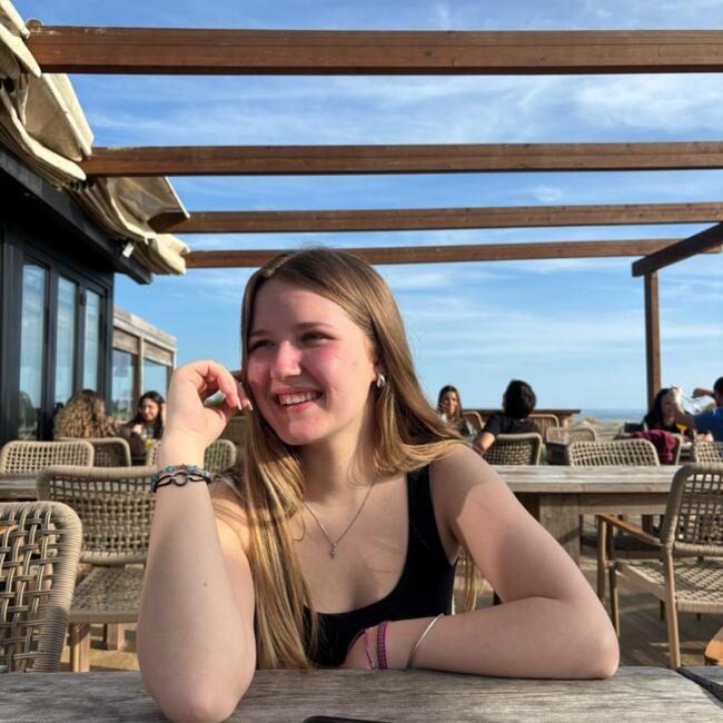 Babysitter in Tourcoing: Julie un