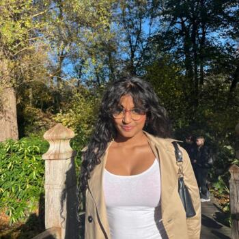 Babysitter in Birmingham: Nethuni