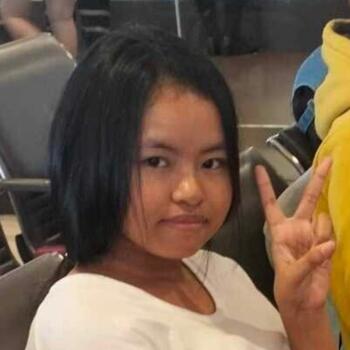 Babysitter in Christchurch: Deborah