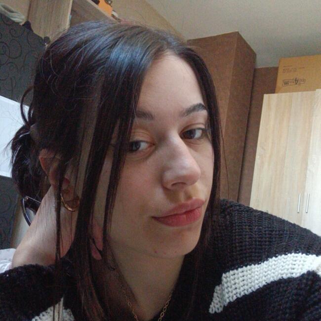 Babysitter in Chaingy: Pauline