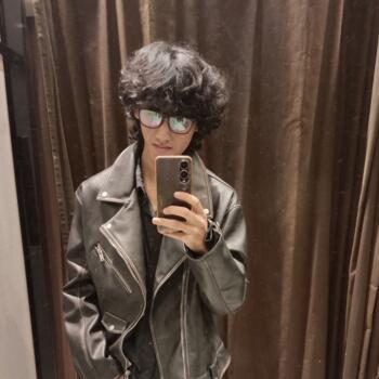 कोलकाता में बेबीसिटर: Ankit