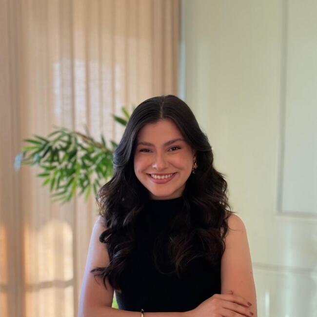 Babysitter in Uberlândia: Maria Eduarda Oliveira