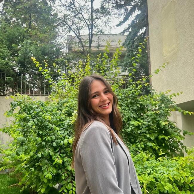 Babysitter in Rome: Sena