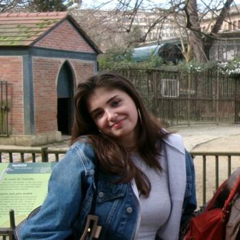 Babysitter in Maisons-Alfort: Isadora