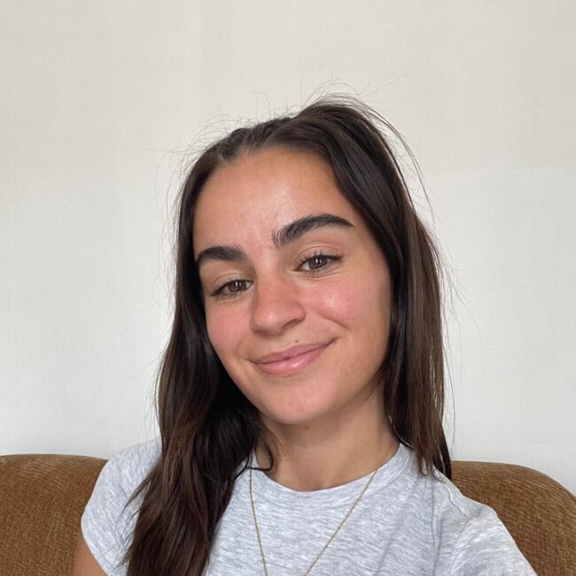 Babysitter in Marseille: Ester