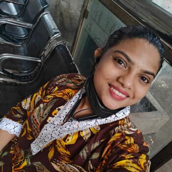 Nanny in Mumbai: Gia