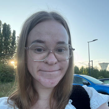 Babysitter in Courrières: Pauline