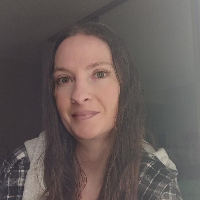 Babysitter in Mesa: Gina