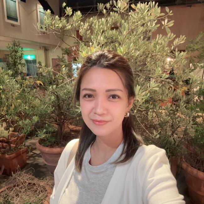 Babysitter in Yokosuka: Cynthia Lynn