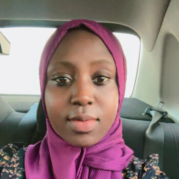 Babysitter in Dubai: Mary