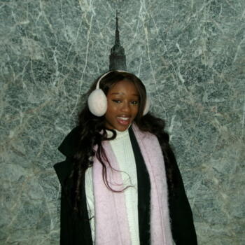 Babysitter in Leeds: Mic