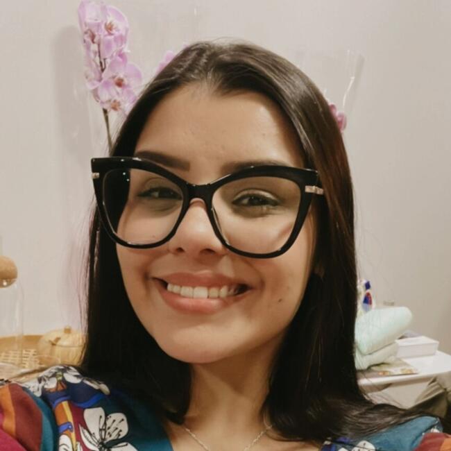 Babá em São José dos Pinhais: Jennifer