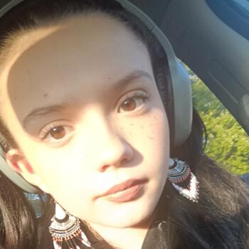 Babysitter in Springvale (Maine): Aya