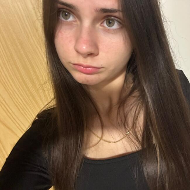 Canguro en Besalú: Alina