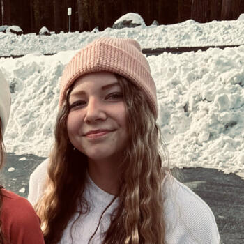 Babysitter in Ceres (California): Emma