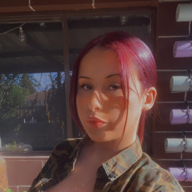 位于吉朗的临时保姆: Kendra