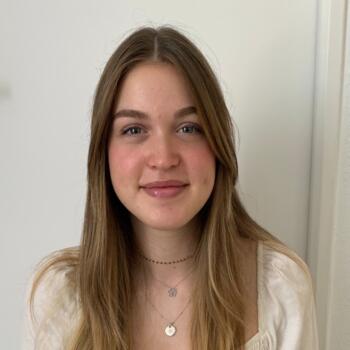 Babysitter in Antibes: Orane